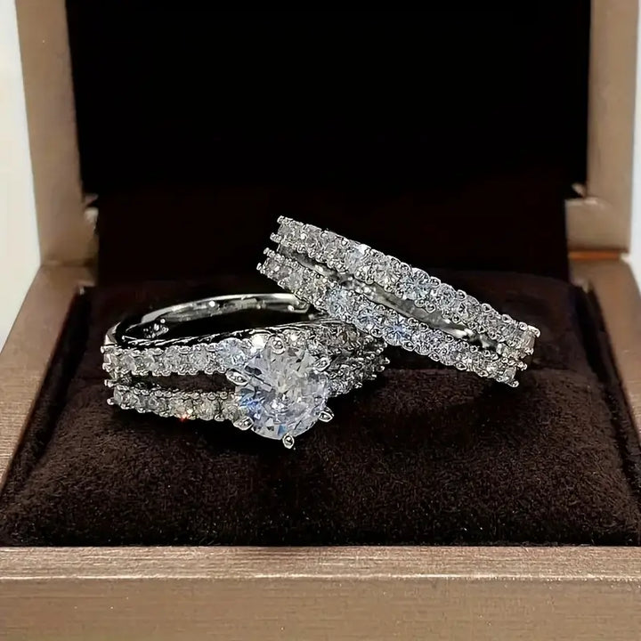 Orla & James - Eternal Radiance Ring Set in Gold
