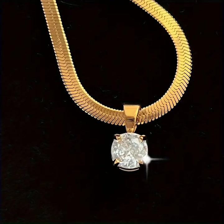 Orla & James - Elegant Rhinestone Pendant Necklace in Gold