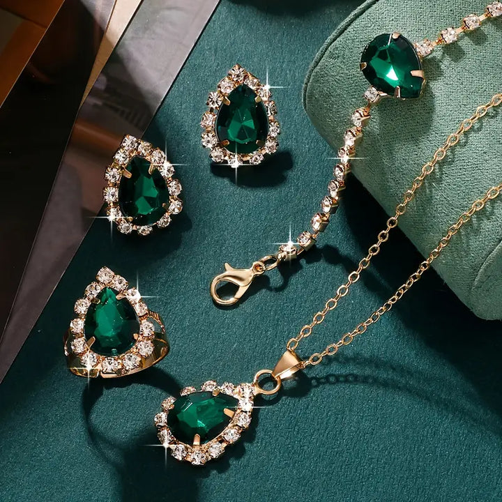 Orla & James- Gold Jewelry Set