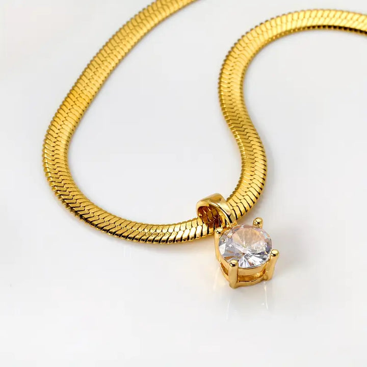 Orla & James - Elegant Rhinestone Pendant Necklace in Gold