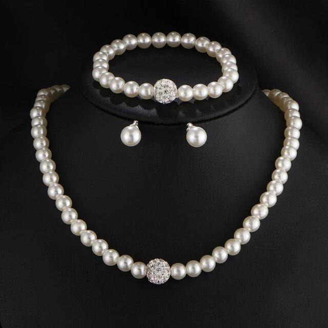 Orla & James - Elegant Pearl Set