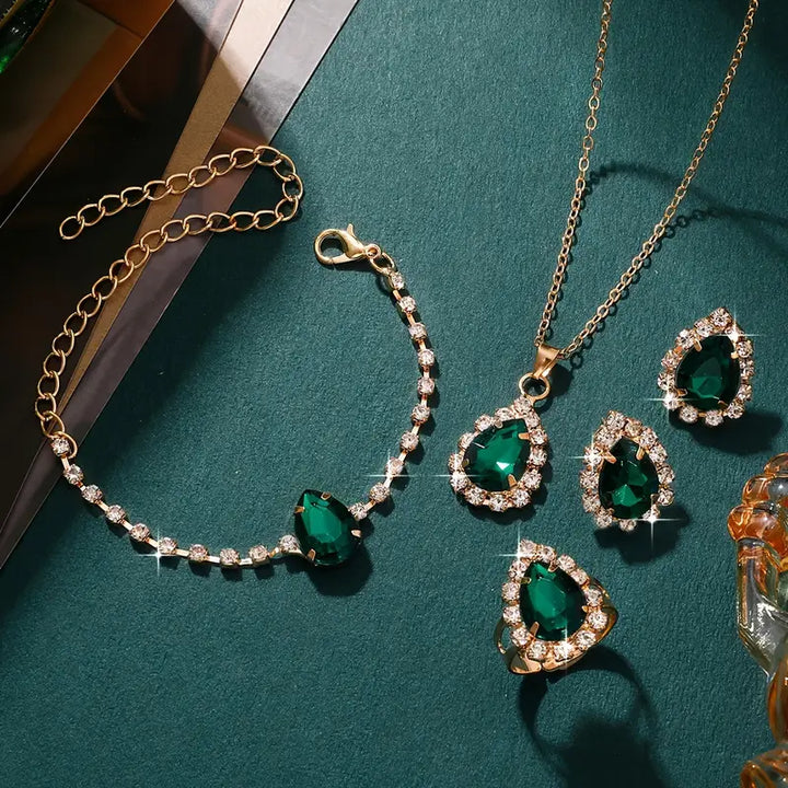Orla & James- Gold Jewelry Set